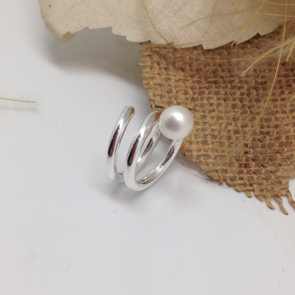 Ring Hundertwasser met witte zoetwaterparel