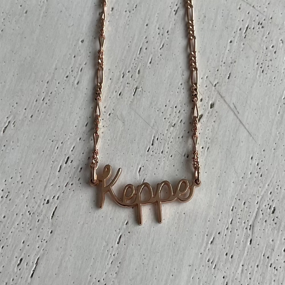 Naamketting rood verguld met naam Keppe